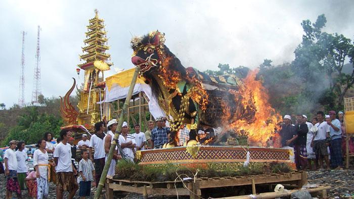 Budaya Bali Ngaben | Dagacampuchia